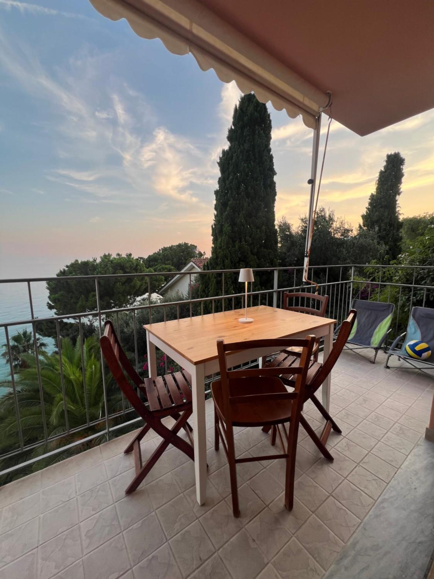 La Casa Alle Calandre Ventimiglia Eksteriør billede